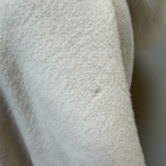 Vintage Cream Wool Alex Hayes Cape with Faux Fur Trim - Picture 5 of 12
